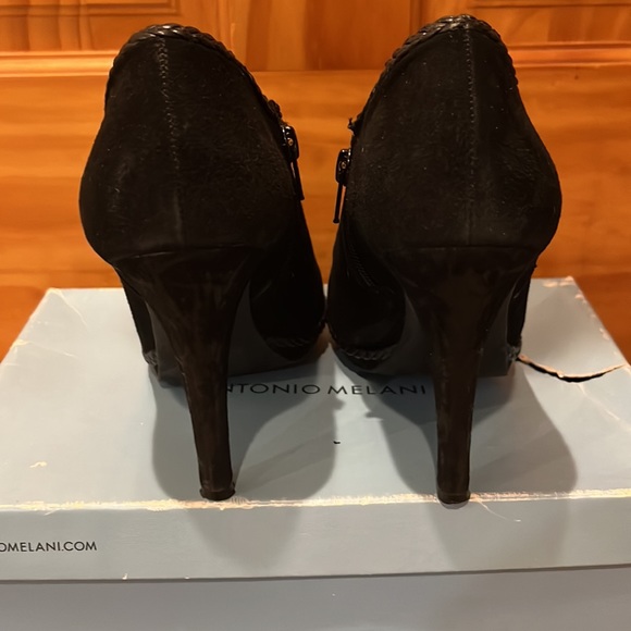 Antonio Melani Dante004 Black Suede Heels - Picture 6 of 10
